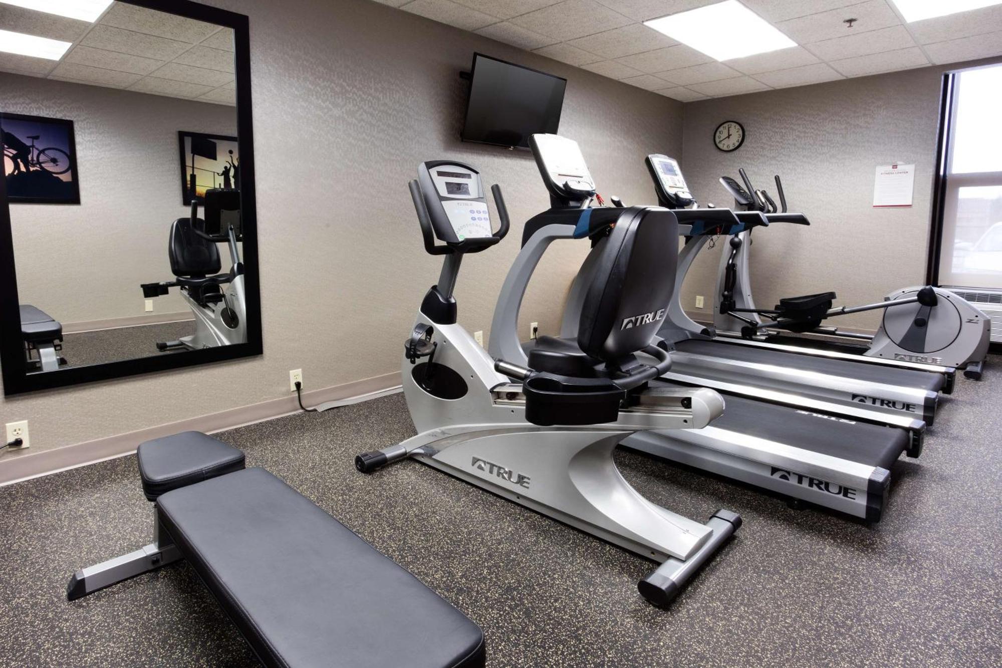 Drury Inn & Suites Kansas City Airport Buitenkant foto