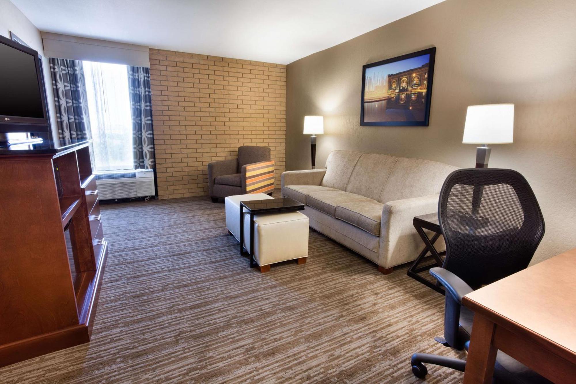 Drury Inn & Suites Kansas City Airport Buitenkant foto