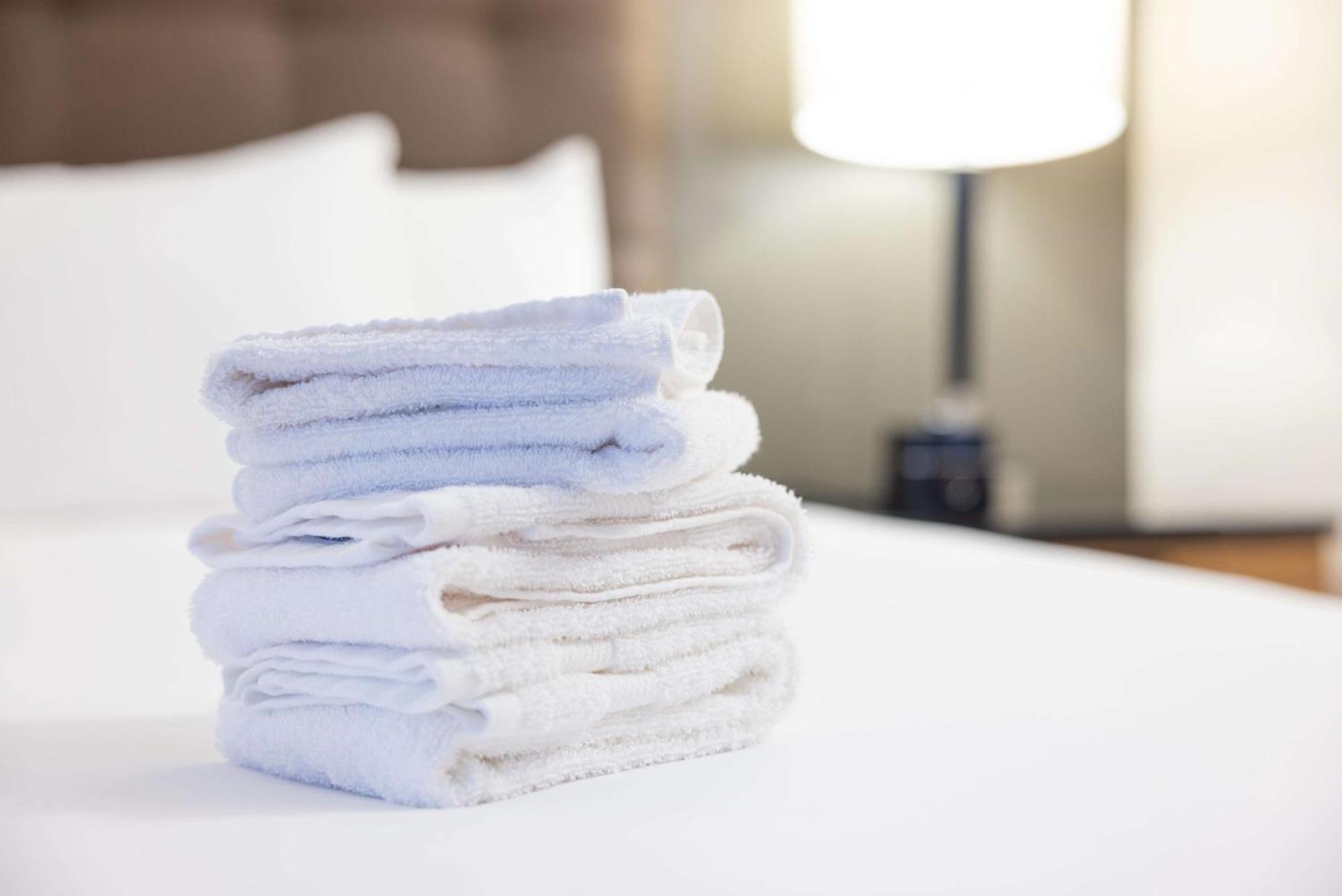Drury Inn & Suites Kansas City Airport Buitenkant foto