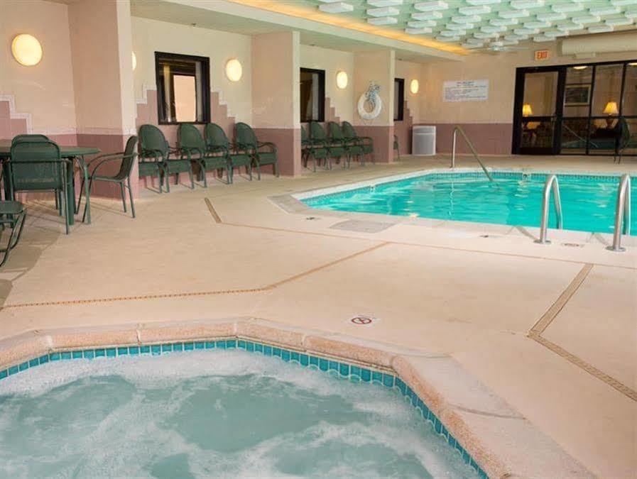 Drury Inn & Suites Kansas City Airport Buitenkant foto